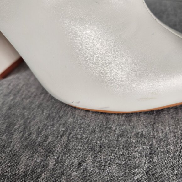 Boohoo Ivory Leather Bootie Block Heel Pointed Toe Size 8 - Picture 10 of 10